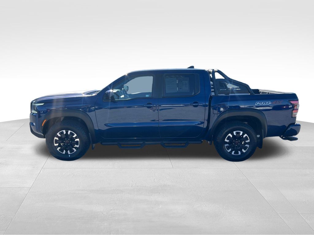 2022 Nissan Frontier PRO-4X photo 2