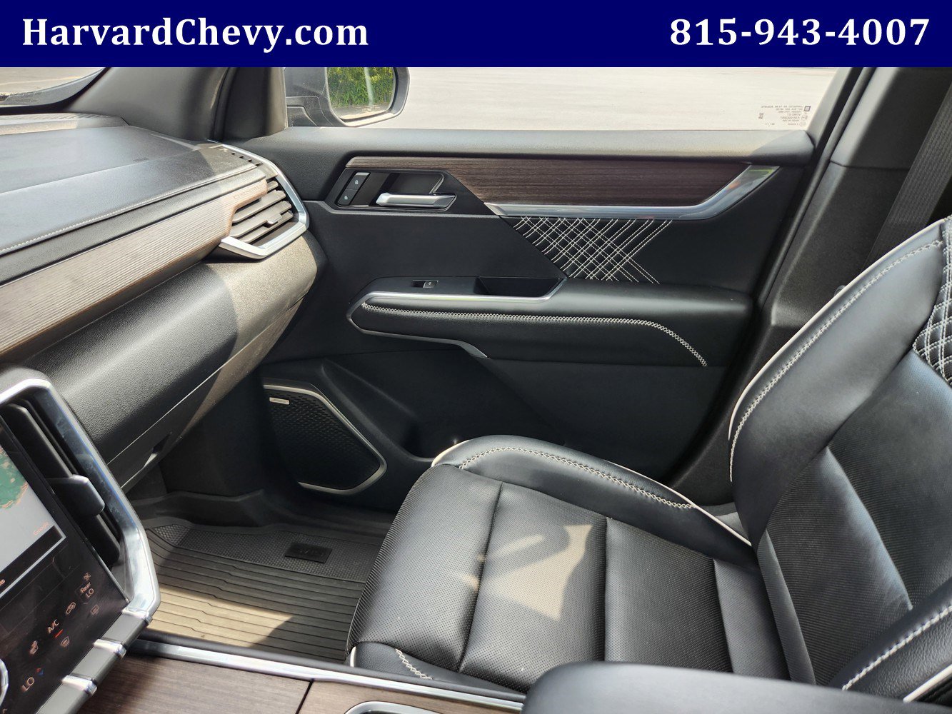 2024 Gmc Acadia Denali photo 13