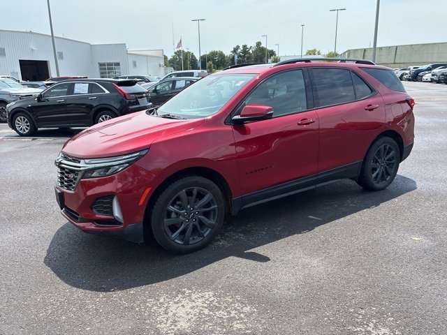 Used 2022 Chevrolet Equinox RS with VIN 2GNAXWEVXN6137122 for sale in Kansas City