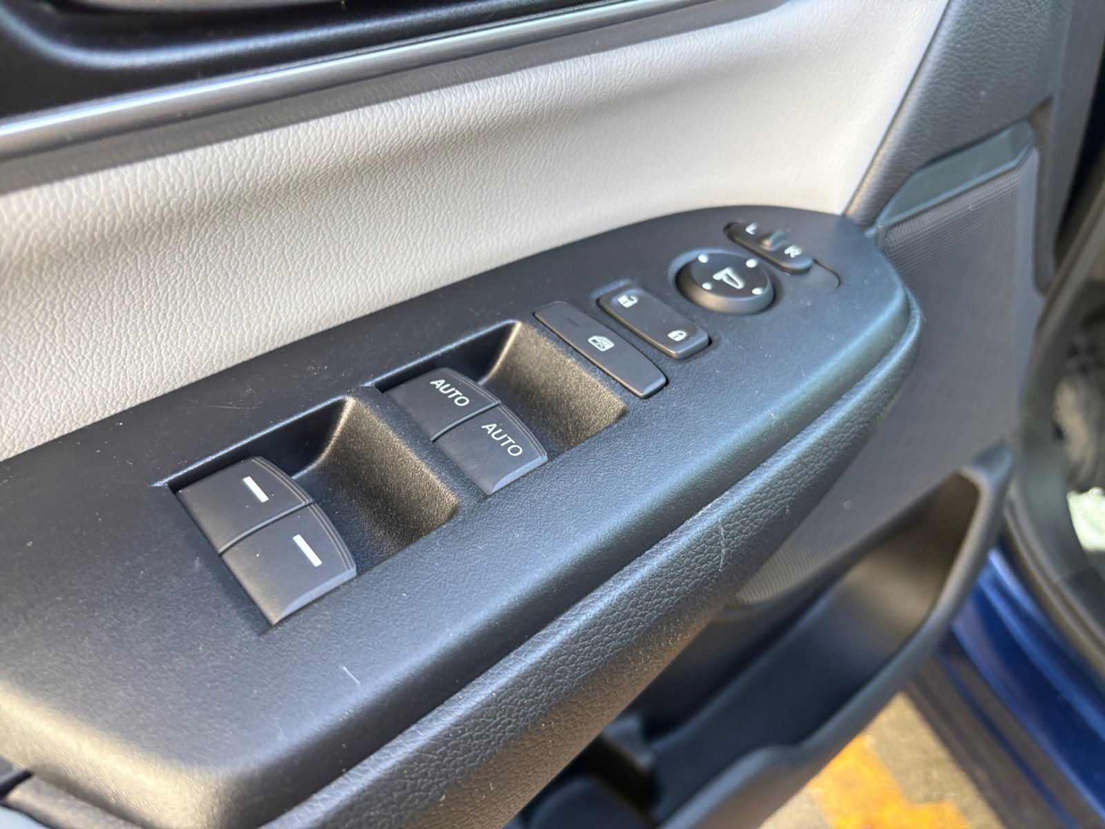 2018 Honda CR-V EX-L photo 28