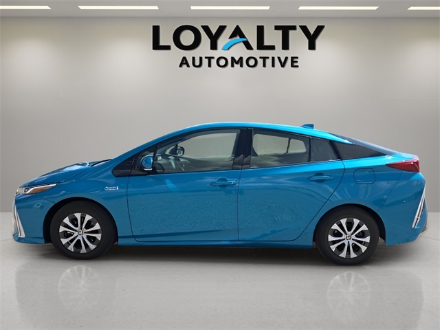 2020 Toyota Prius Prime XLE photo 2