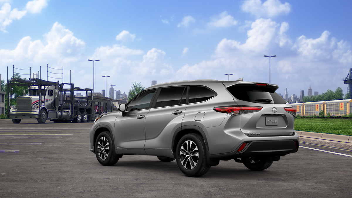 2025 Toyota Highlander Hybrid XLE photo 6