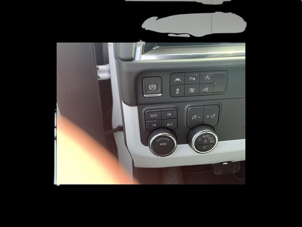2025 Chevrolet Tahoe Premier photo 17