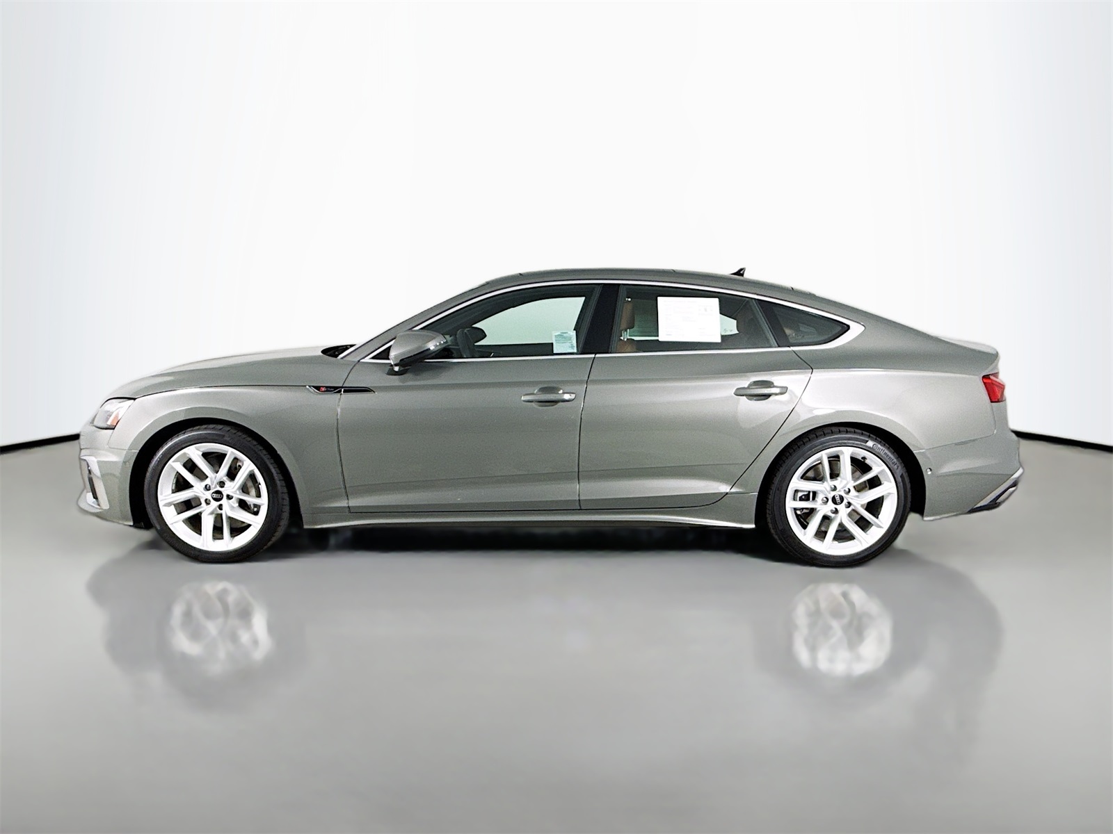 2024 Audi A5 45 S line Prestige Quattro photo 4