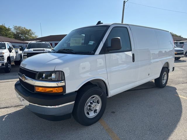 2025 Chevrolet Express Cargo Work Van's photo