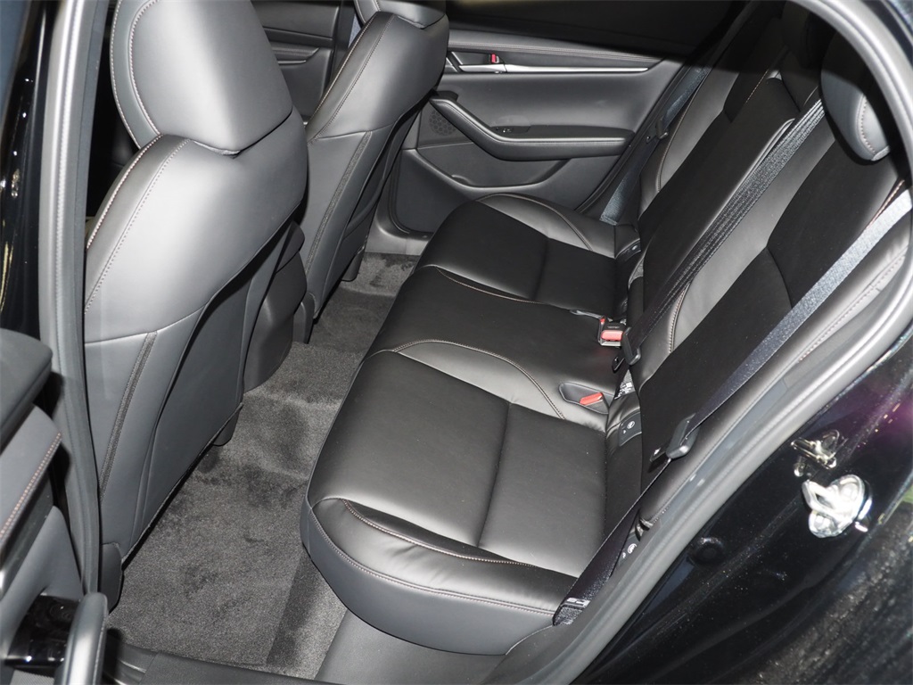 2025 Mazda Mazda3 Hatchback 2.5 Select Sport photo 4