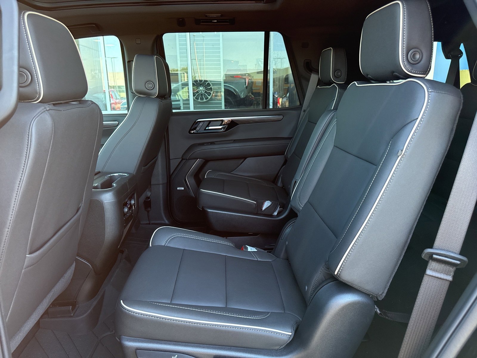 2025 Chevrolet Tahoe Premier photo 15