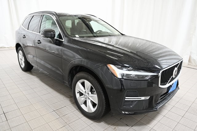 2022 Volvo XC60 B5 Momentum photo 6