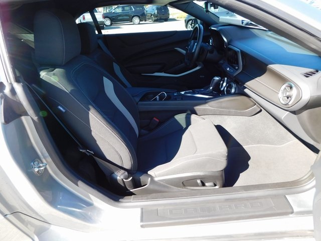 2024 Chevrolet Camaro 1LT photo 19