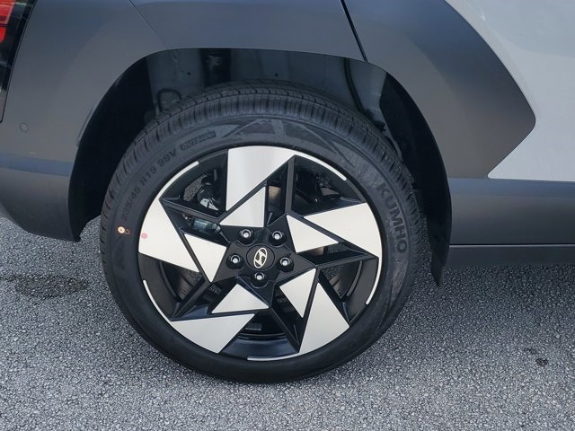 2026 Hyundai Kona Limited photo 4