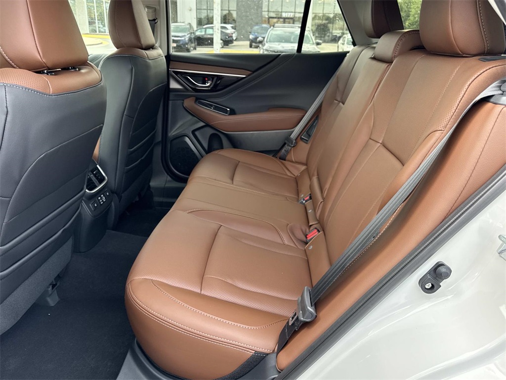 2025 Subaru Outback Touring XT photo 12