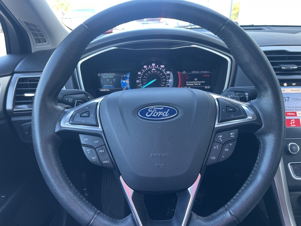 2019 Ford Fusion SEL photo 9