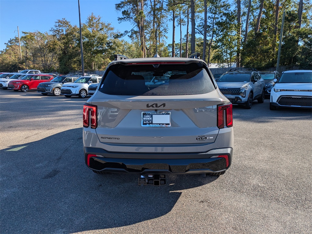 2026 Kia Sorento X-Line SX Prestige photo 3