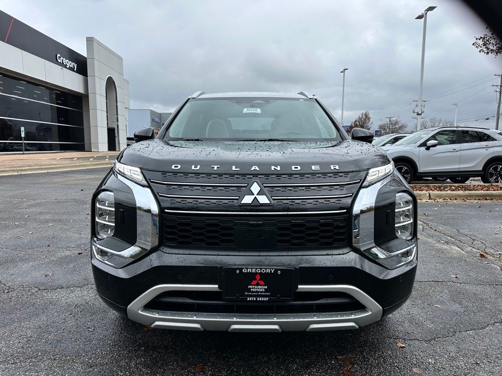 2025 Mitsubishi Outlander PHEV photo 2