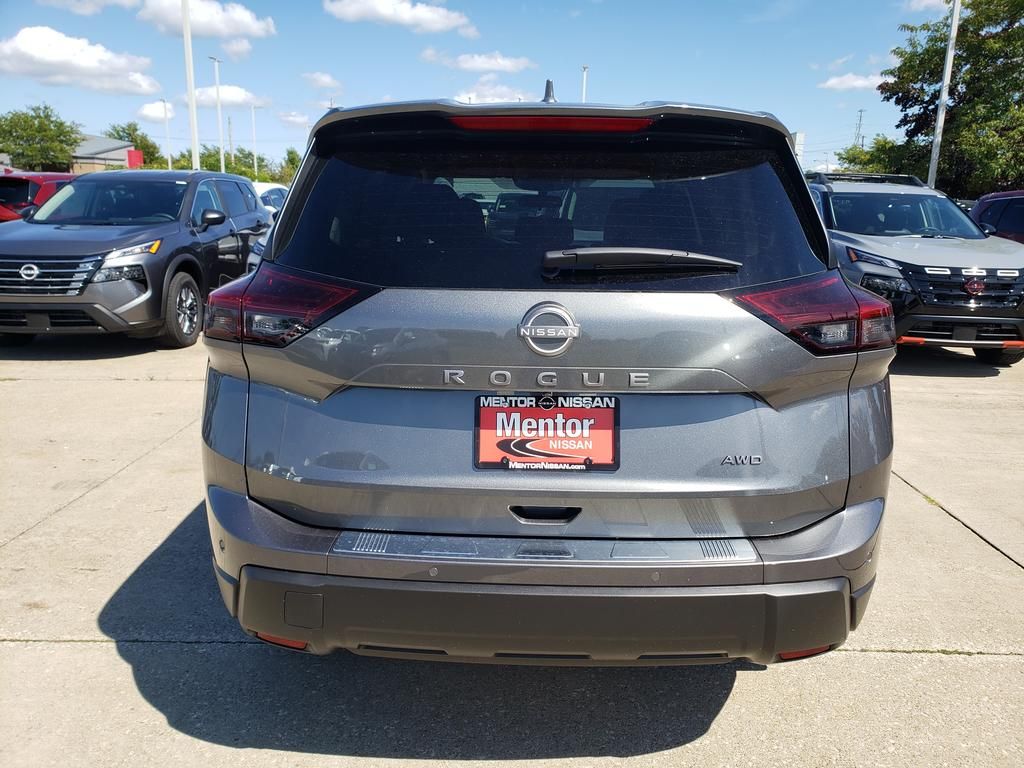 2026 Nissan Rogue SV photo 4