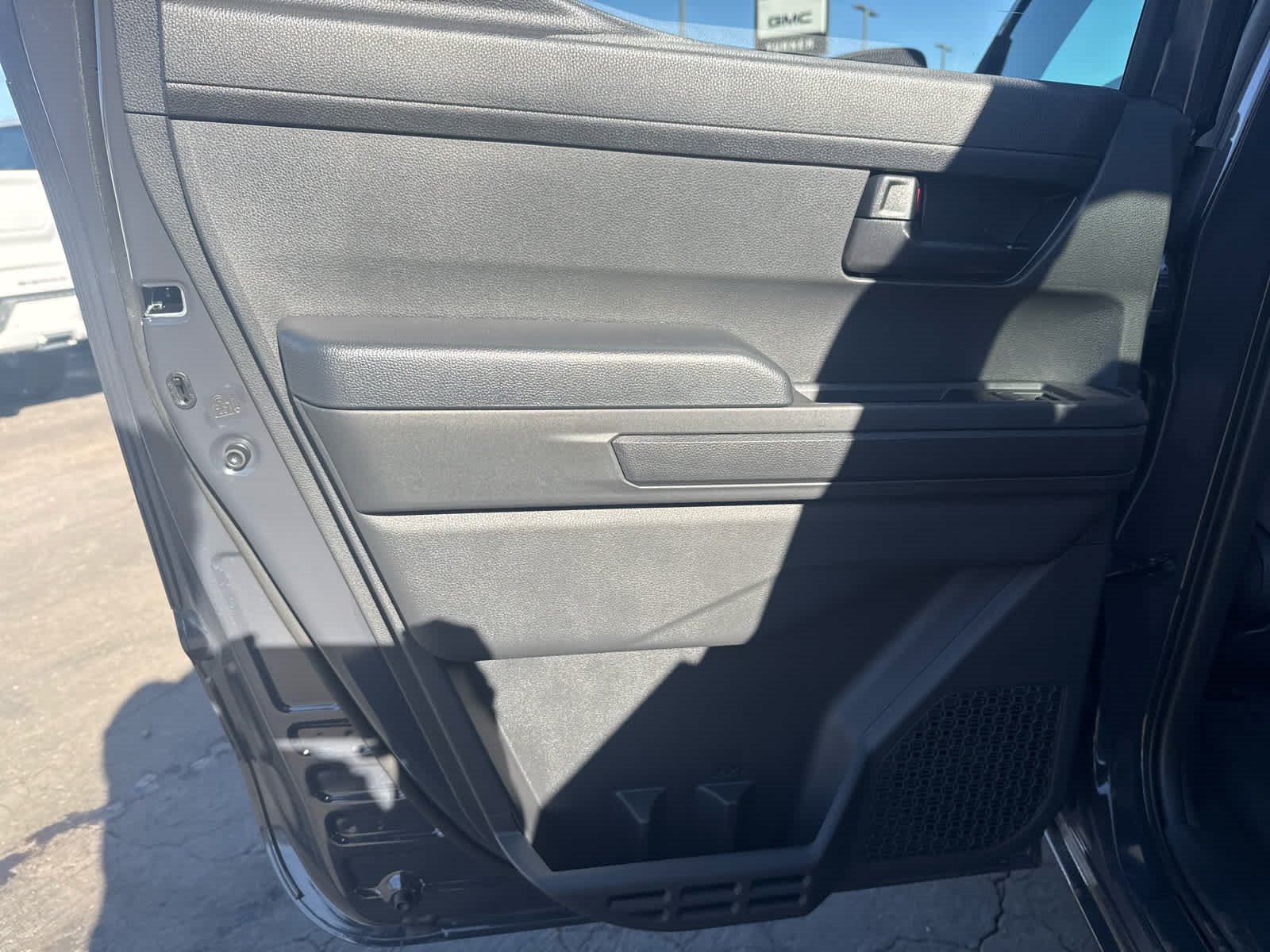 2025 Toyota Tacoma SR5 photo 17