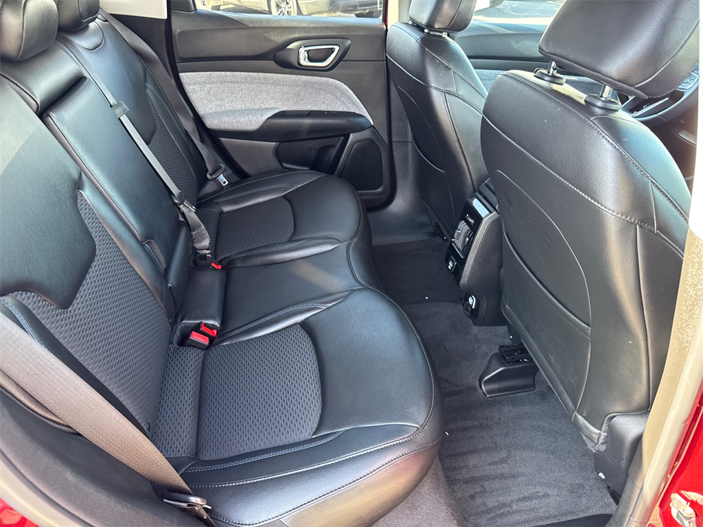 2022 Jeep Compass Latitude photo 13