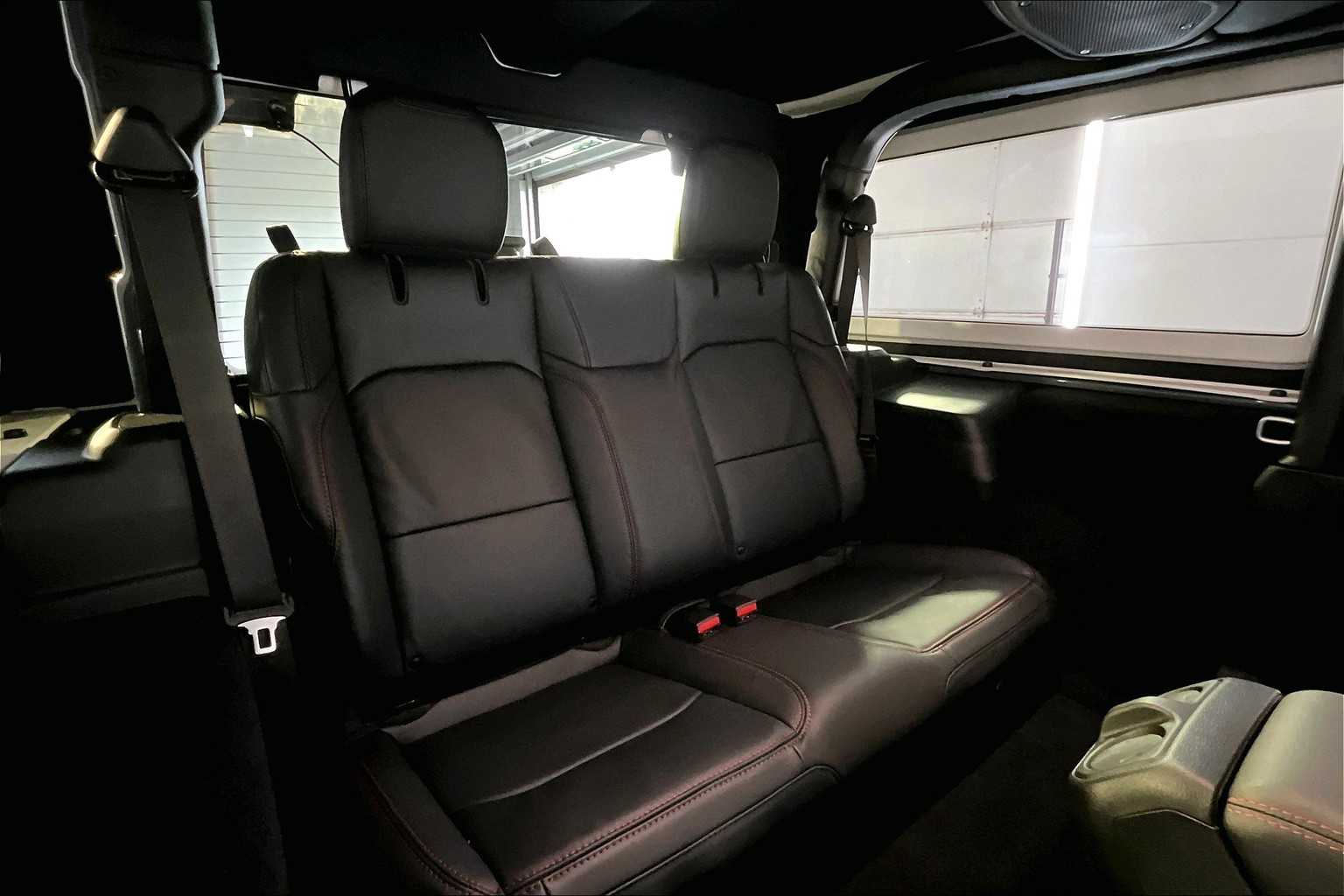 2024 Jeep Wrangler Rubicon X photo 17