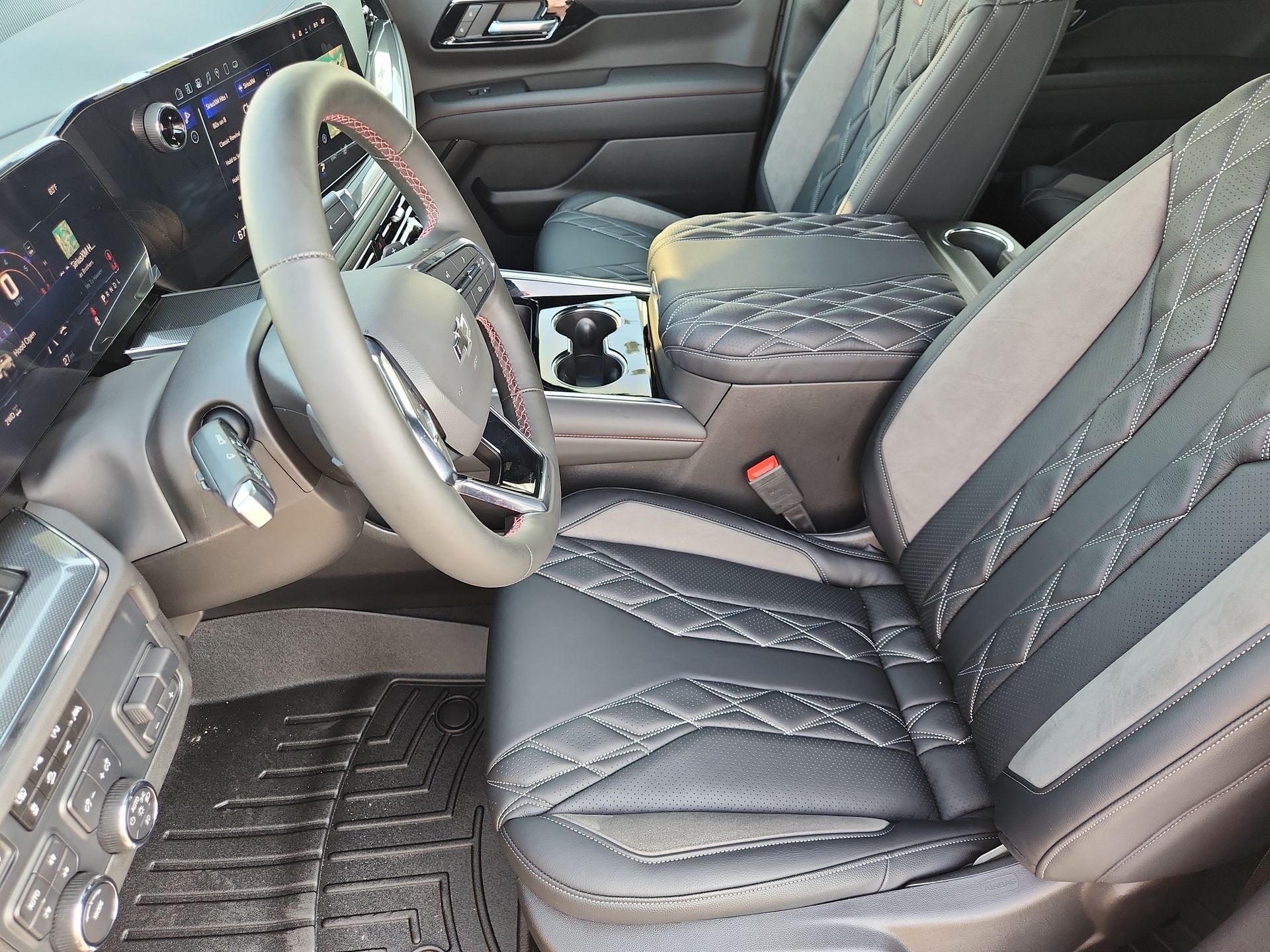 2025 Chevrolet Tahoe RST photo 19
