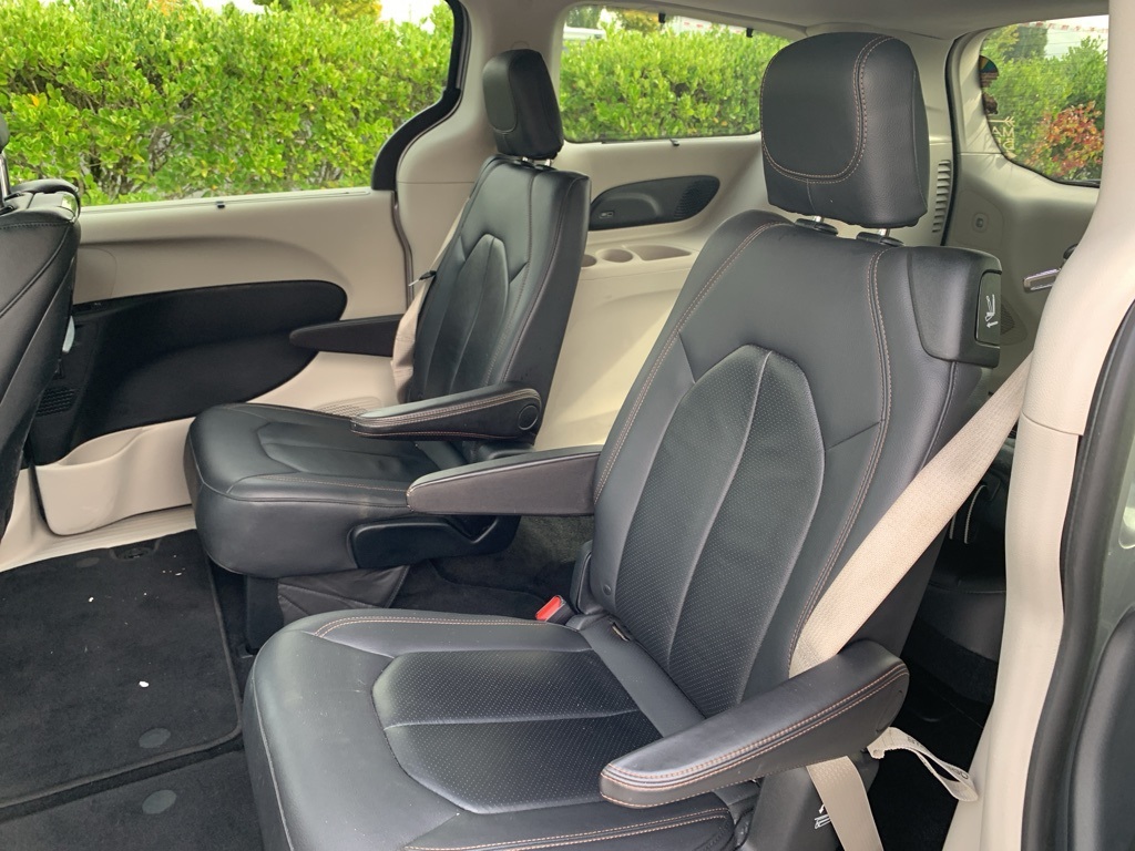 2018 Chrysler Pacifica Touring Plus photo 6