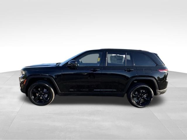 2025 Jeep Grand Cherokee Altitude X photo 5