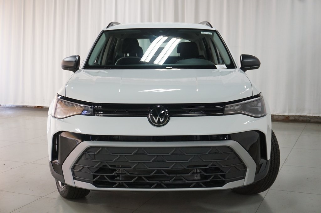 2025 Volkswagen Taos S photo 4