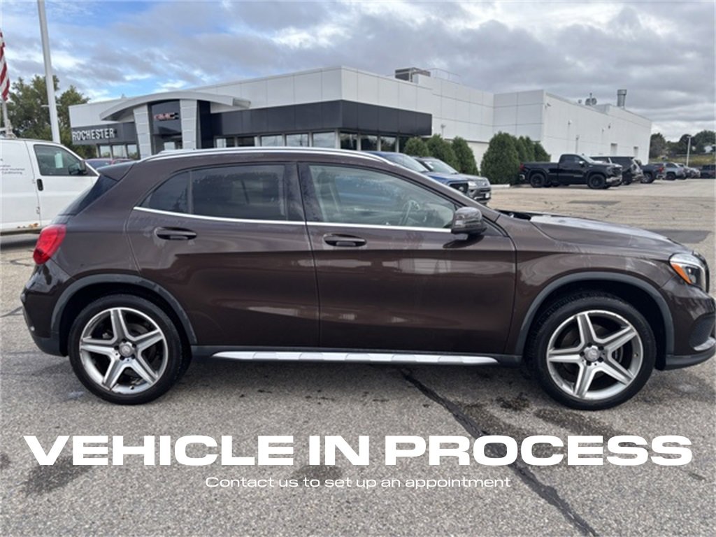 2015 Mercedes Benz GLA 250 4MATIC photo 2