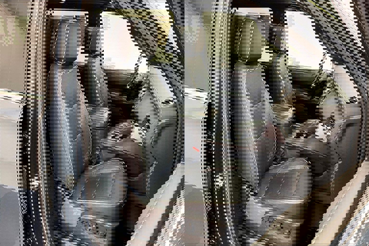 2021 Gmc Yukon XL SLT photo 4