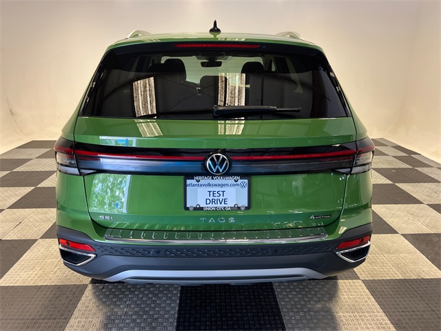 2025 Volkswagen Taos SEL photo 4