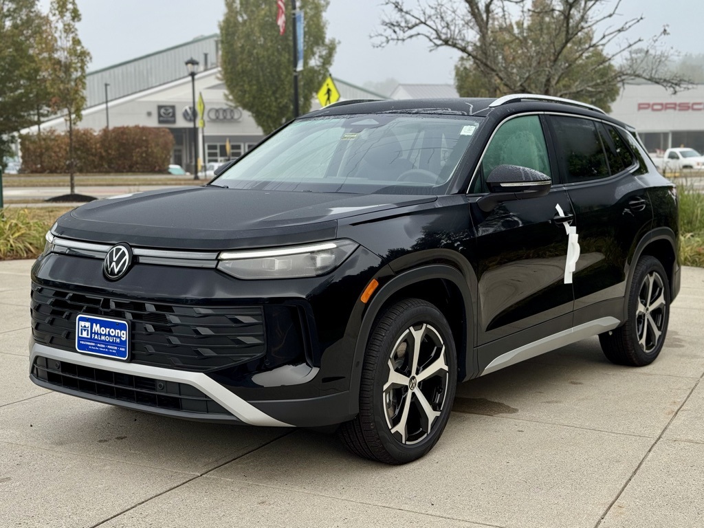 2025 Volkswagen Tiguan SE photo 3