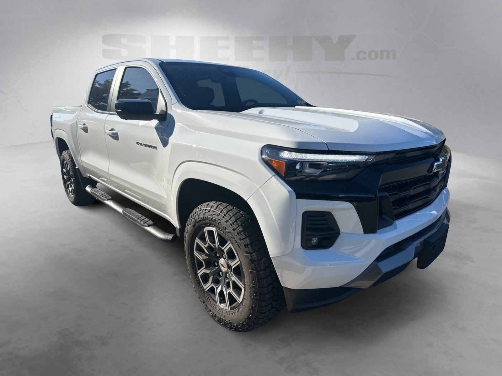 2024 Chevrolet Colorado Z71 photo 2