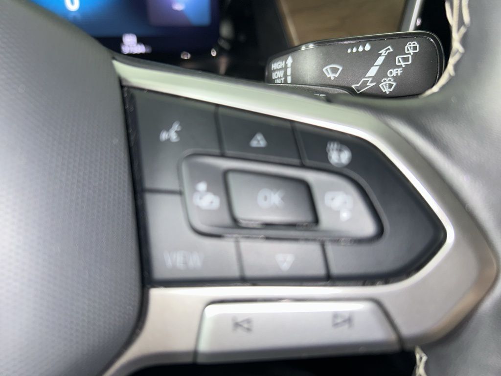 2024 Volkswagen Atlas SE Technology photo 22