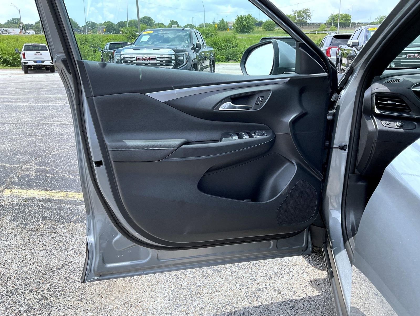 2025 Buick Envista Preferred photo 9