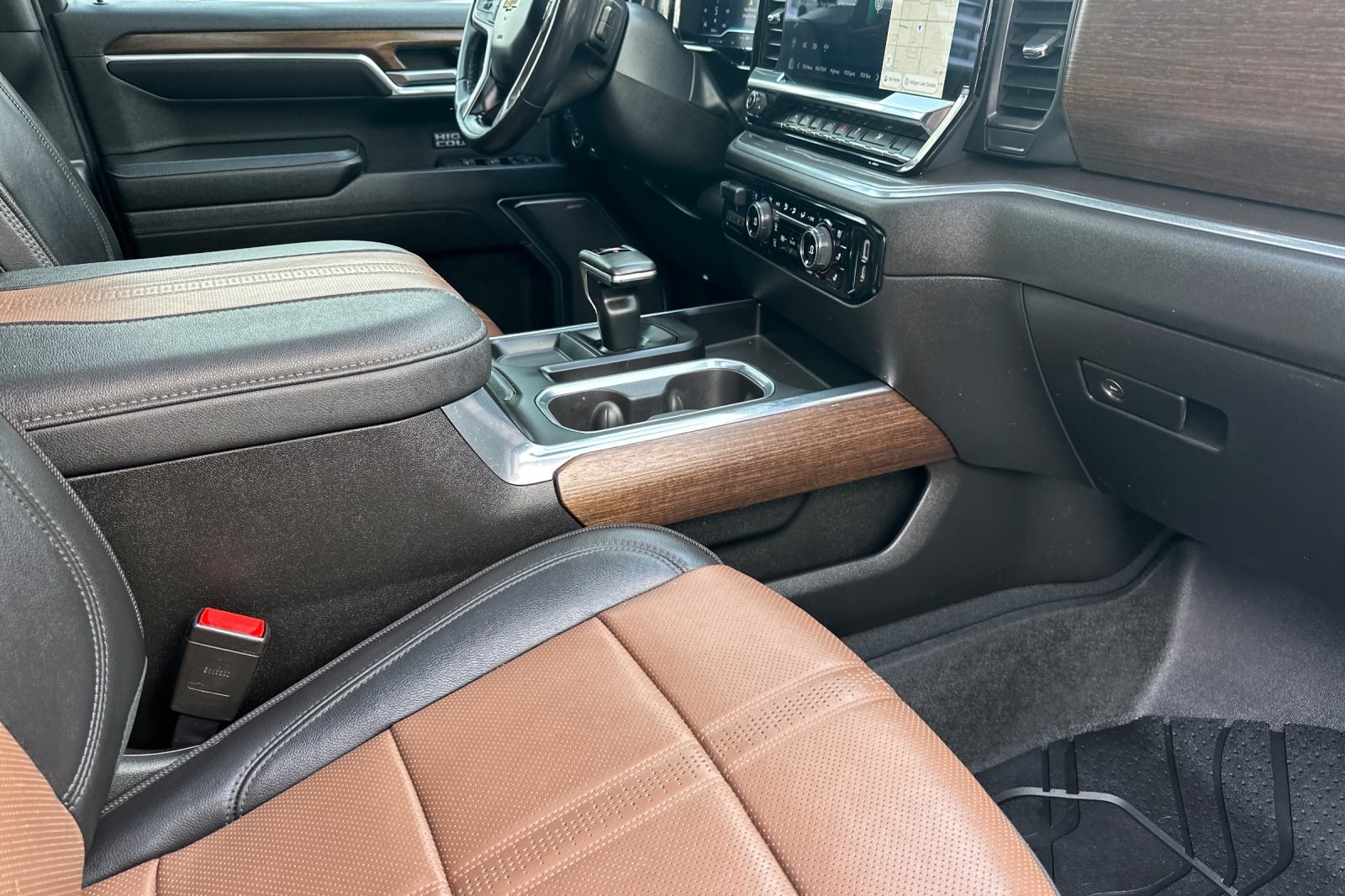 2023 Chevrolet Silverado 1500 High Country photo 15