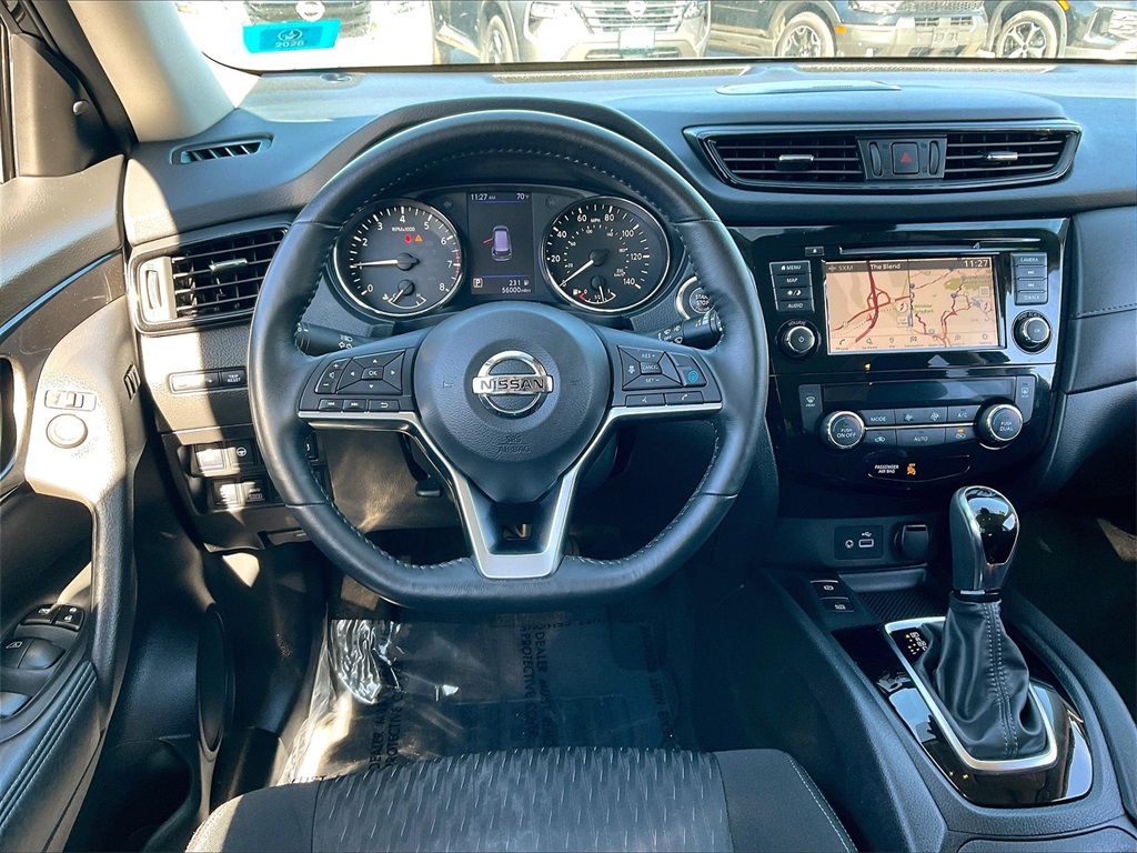 2019 Nissan Rogue SV photo 15