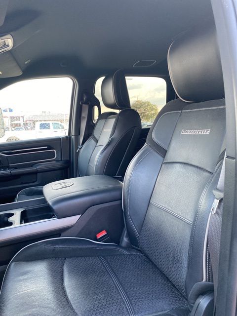 2022 Ram 3500 Laramie photo 9