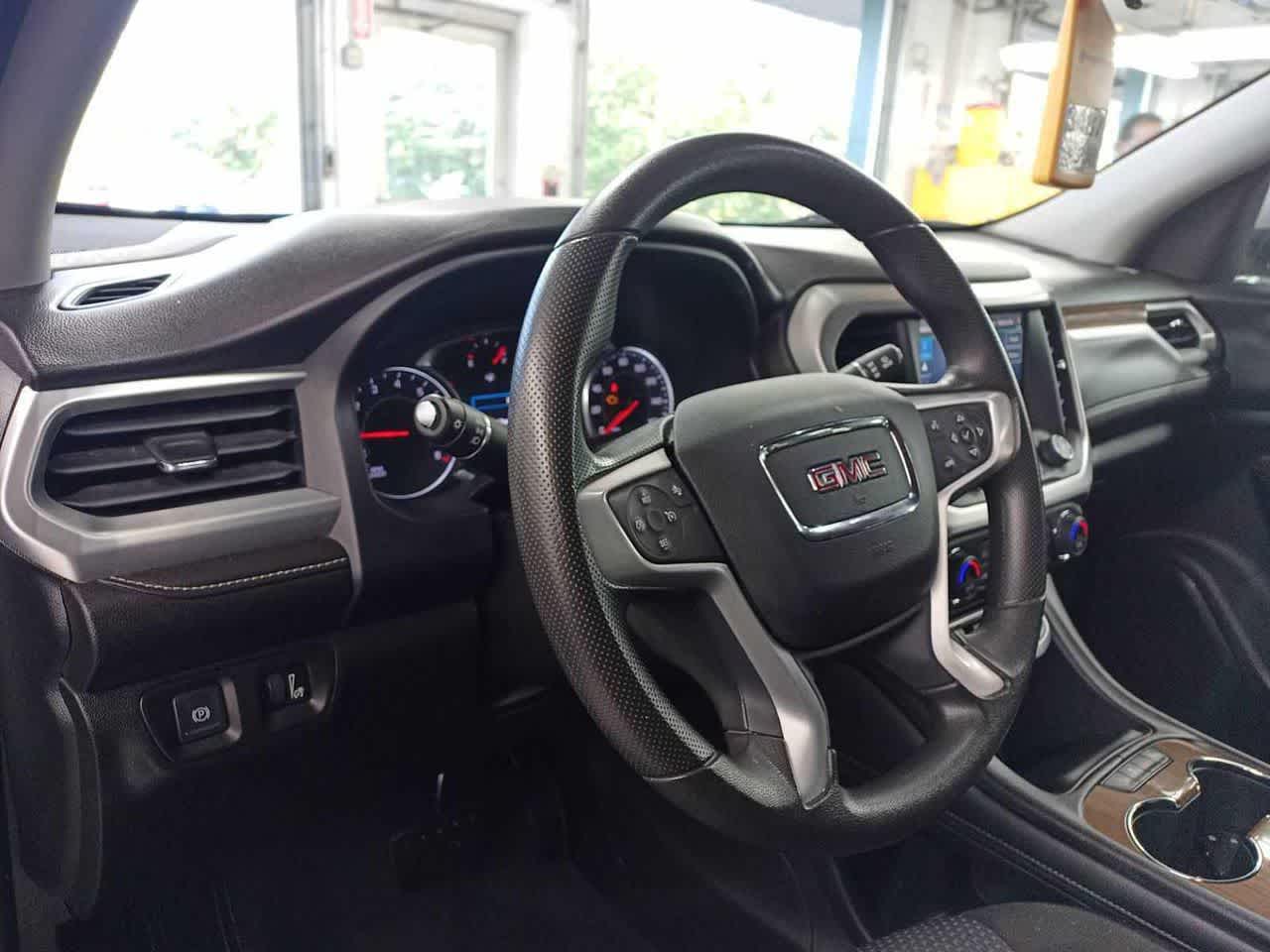 2022 Gmc Acadia SLE photo 4