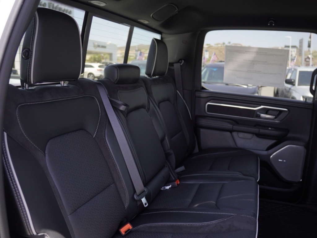 2025 Ram 1500 Laramie Night Edition photo 19