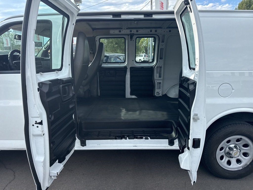 2014 Chevrolet Express 1500 Work Van photo 9
