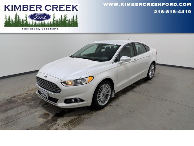 2016 Ford Fusion SE's photo