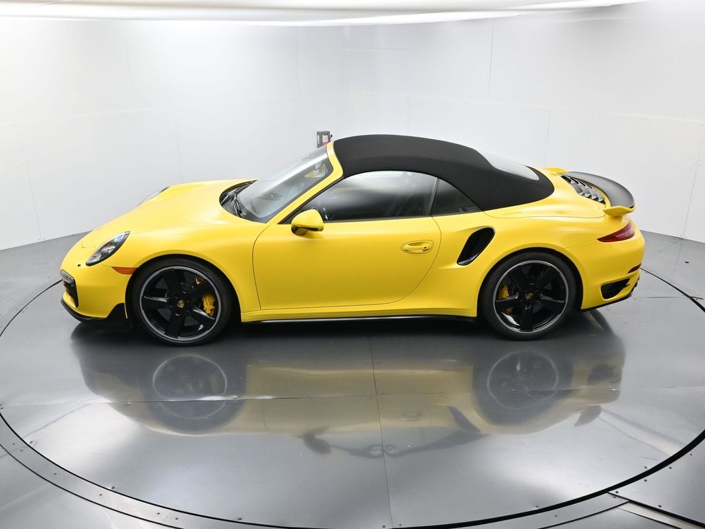 2016 Porsche 911 Turbo S photo 35