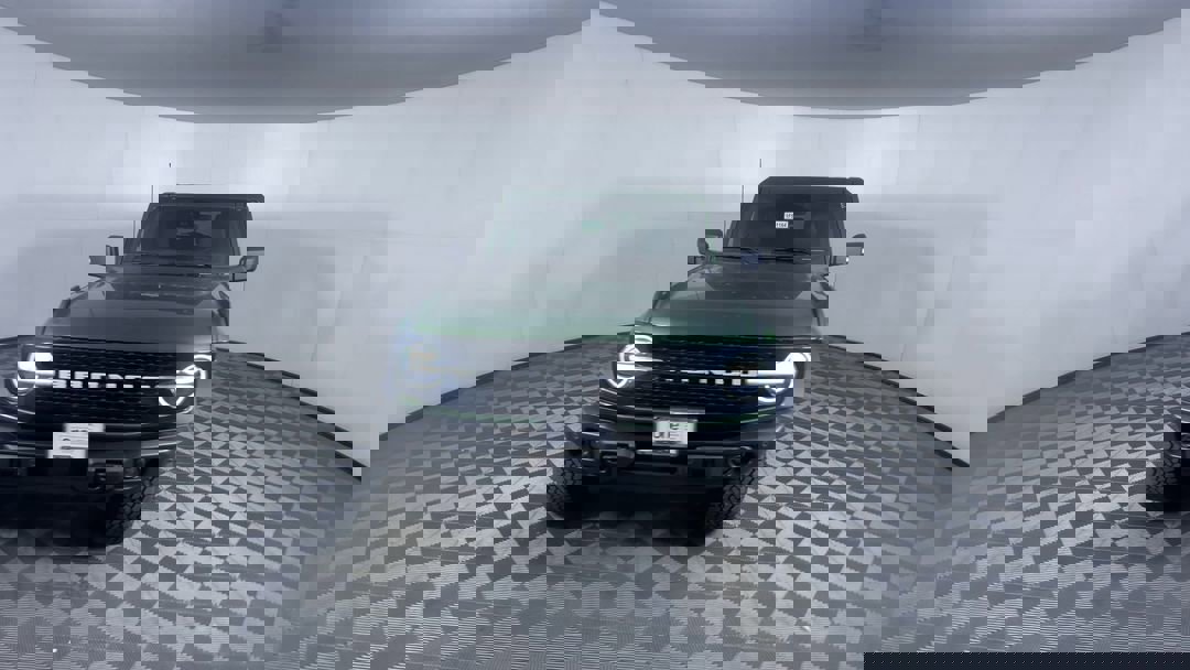 2025 Ford Bronco Badlands photo 2