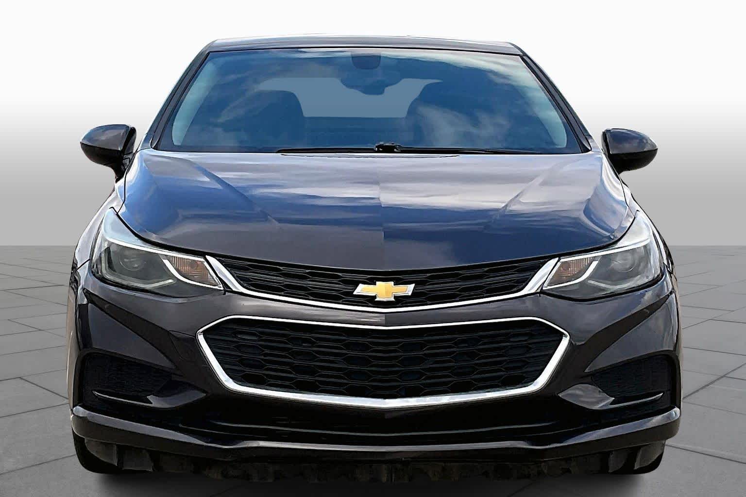 2016 Chevrolet Cruze LT photo 3