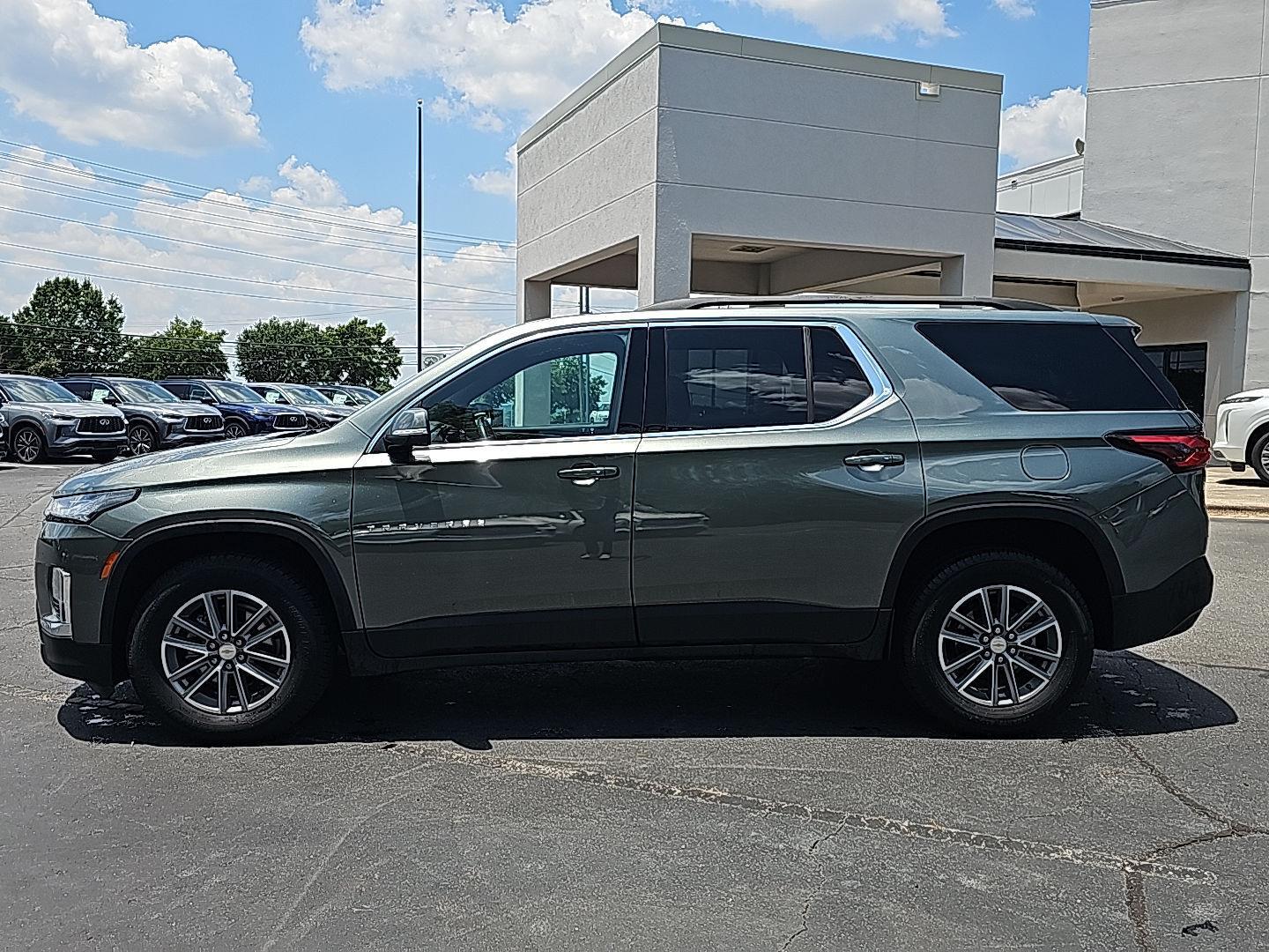 2022 Chevrolet Traverse Cloth photo 2