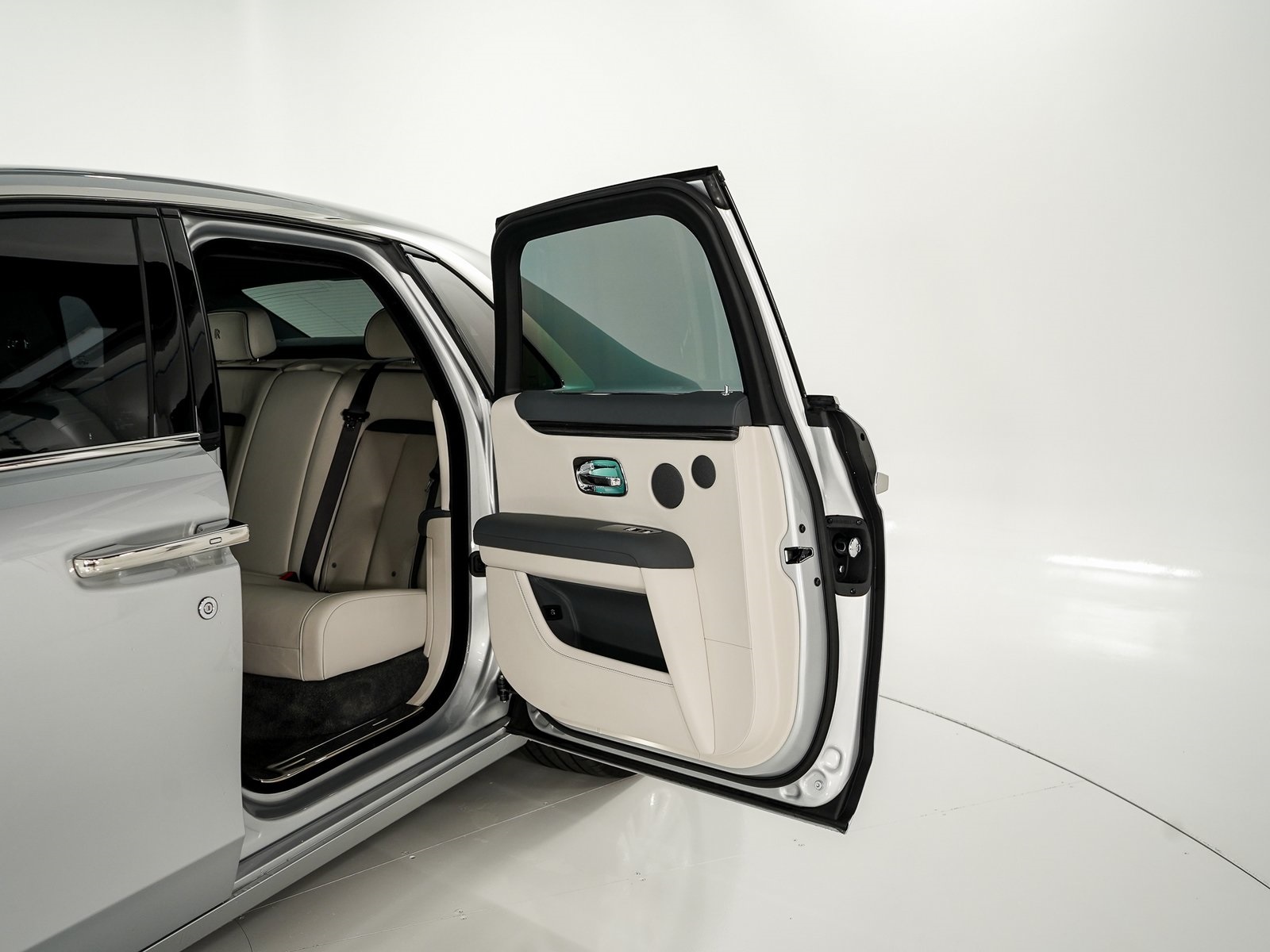 2022 Rolls Royce Ghost RR21 photo 19