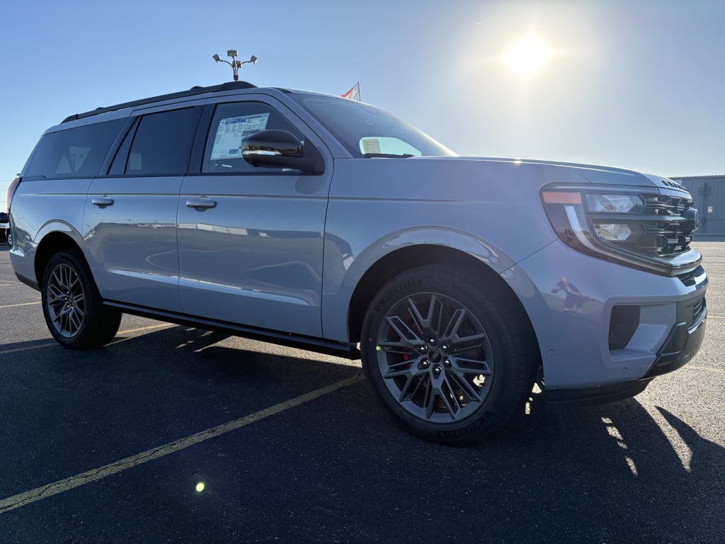 2025 Ford Expedition Platinum MAX photo 4