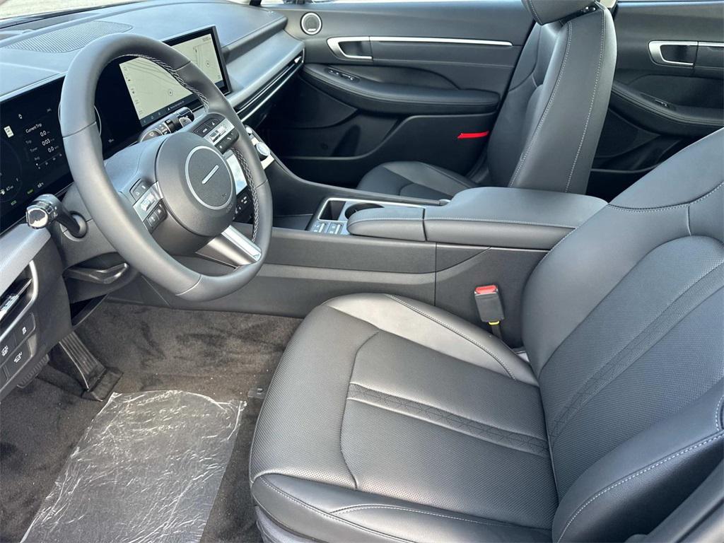 2025 Hyundai Sonata Hybrid Limited photo 14