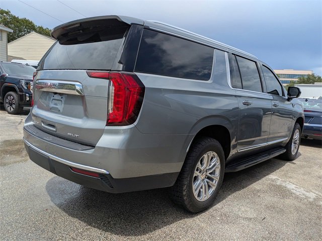 2023 Gmc Yukon XL SLT photo 4