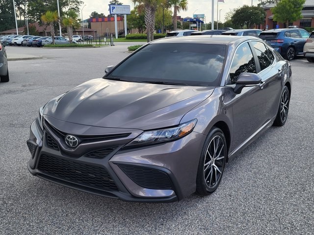 2023 Toyota Camry SE photo 6