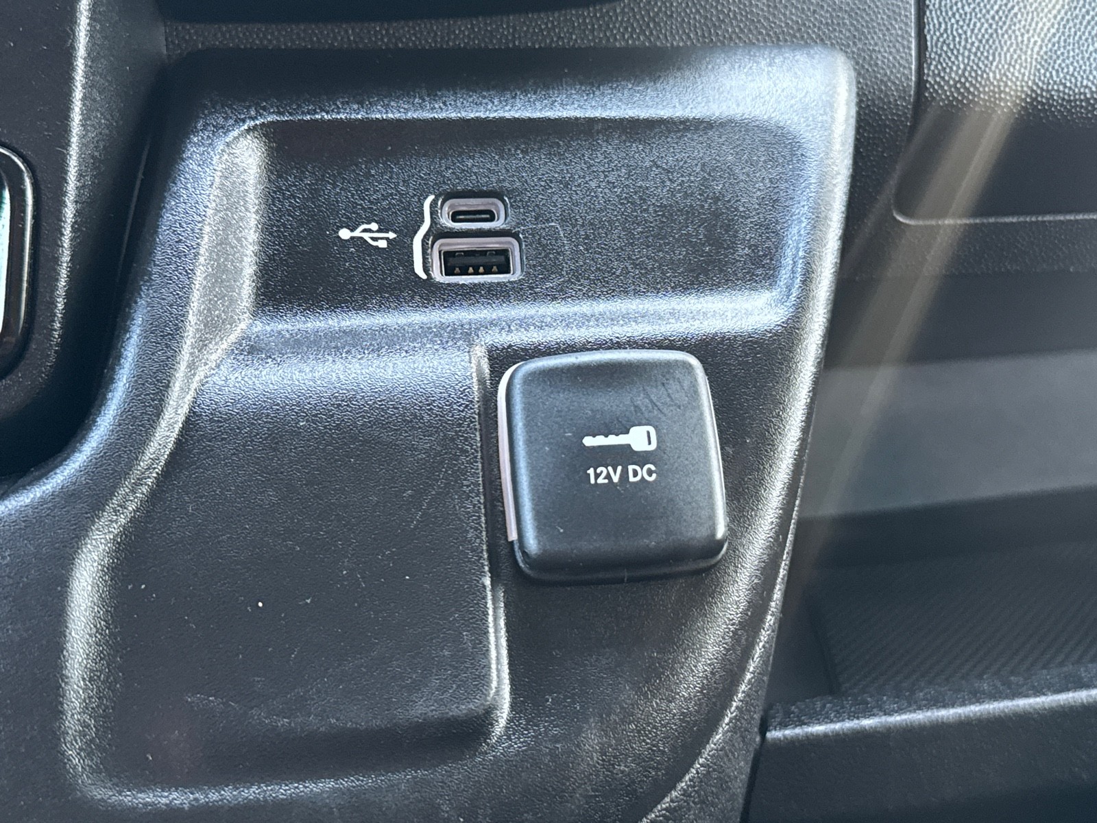 2023 Ram 3500 photo 30